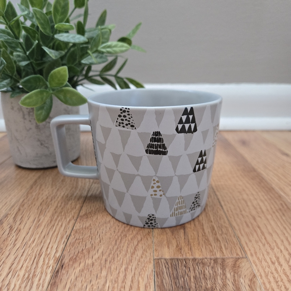 Starbucks Holiday 2016 Grey Black Gold Christmas Coffee Mug
